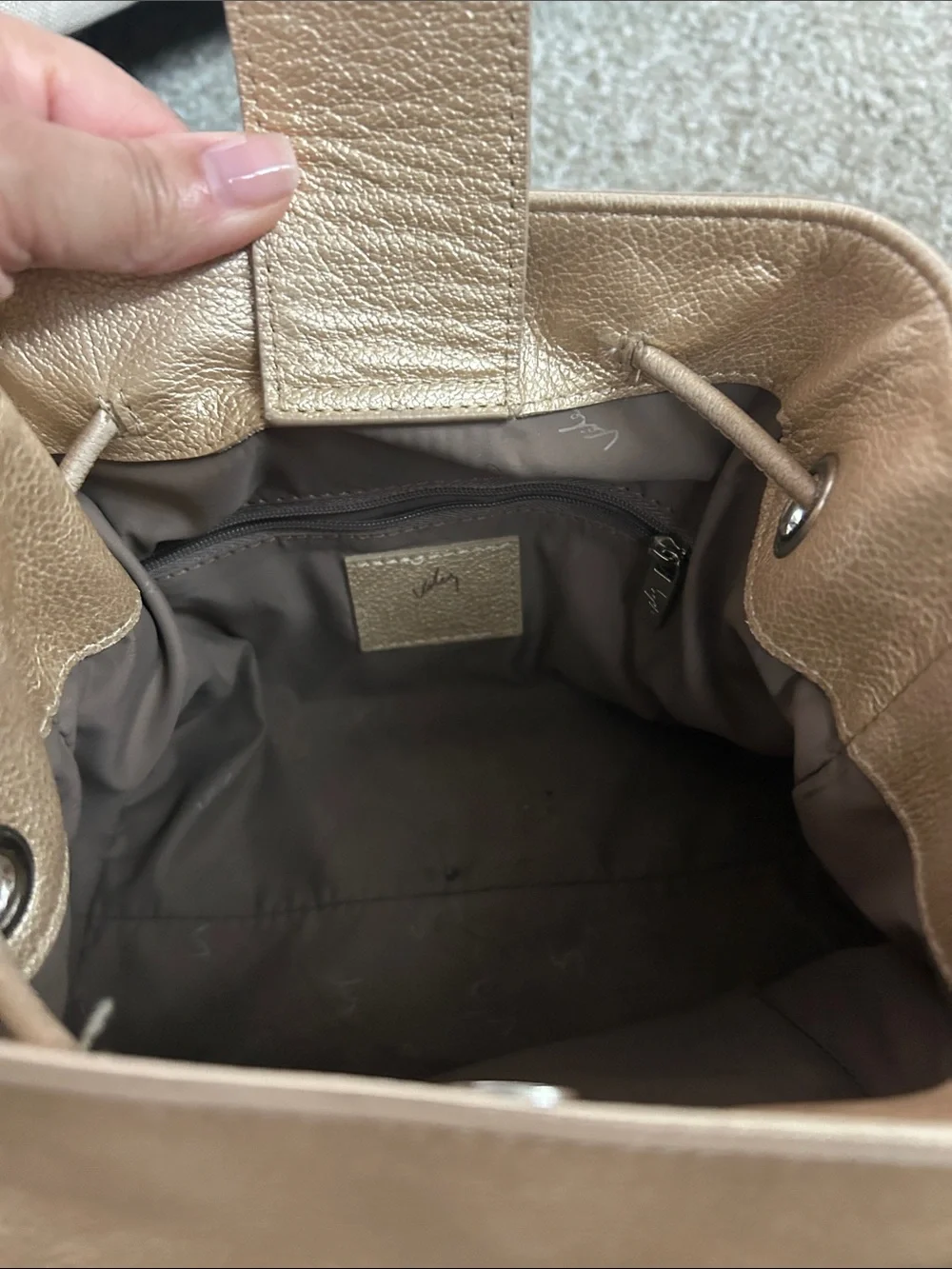 Soft Pebble Crossbody Bag in Light Beige